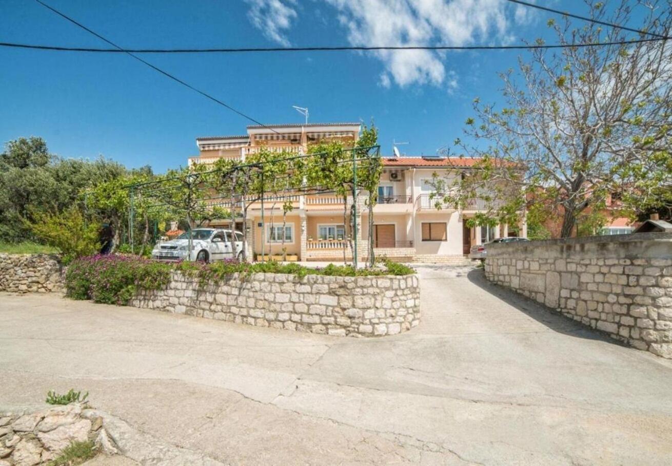 Apartments Dusa Banjol Exterior photo